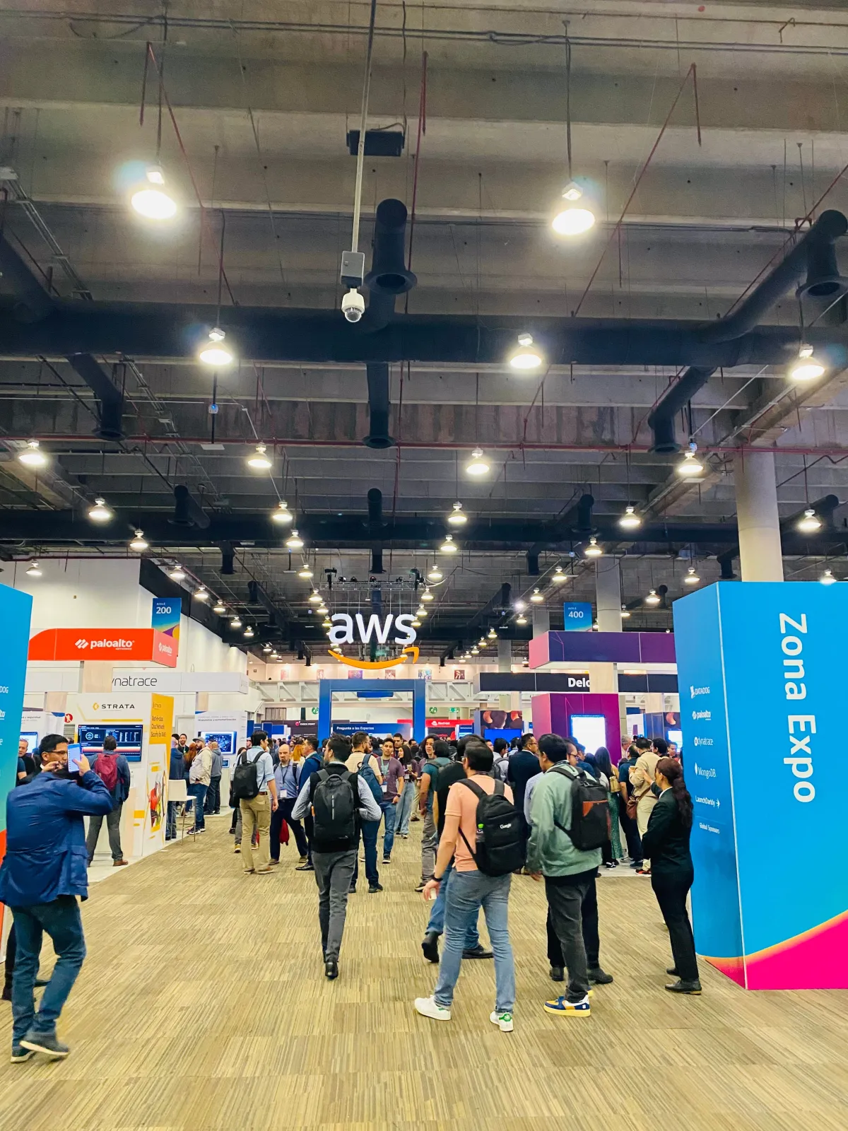 Entrada del AWS Summit Mexico City 2023