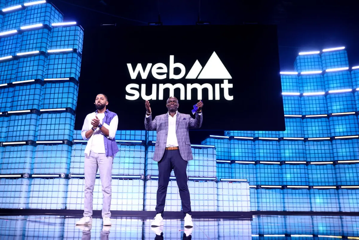 Ricardo Lima, Host de Web Summit Rio, en Centre Stage